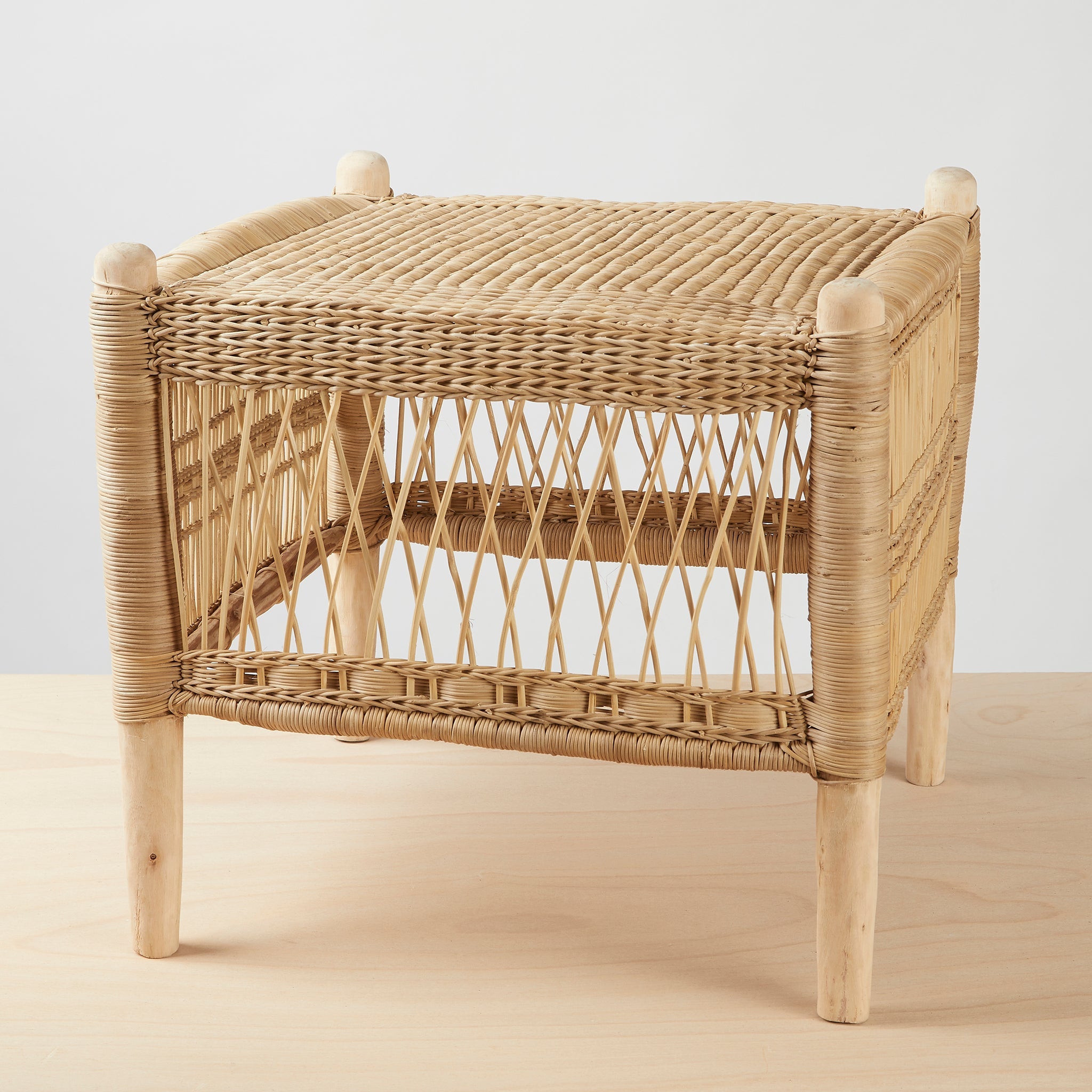 Rattan stool Malawi view - By Native